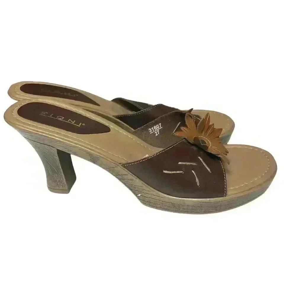 Fioni 90's Y2K Vintage, Brown Leather Floral Open Toe Heel 8.5